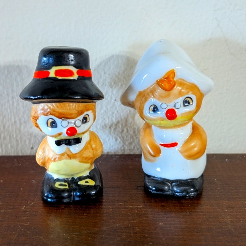 VTG Anthropomorphic Pilgrim Bird Owl Salt & Pepper Shakers Thanksgiving Kitsch
